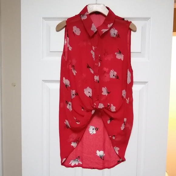 $10 Long Sleeve Less flower summer - Picture 1 of 5